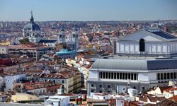 Madrid - Teatro Real und Kathedrale la Almudena